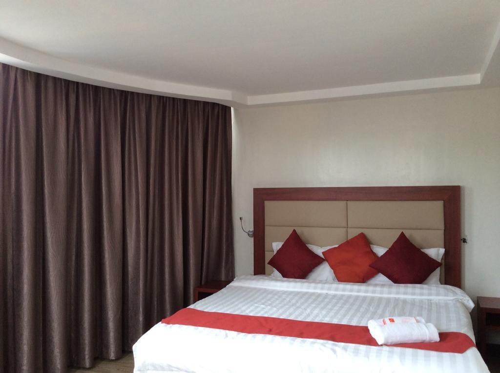 Cherry Midtown Hotel Olongapo Oda fotoğraf