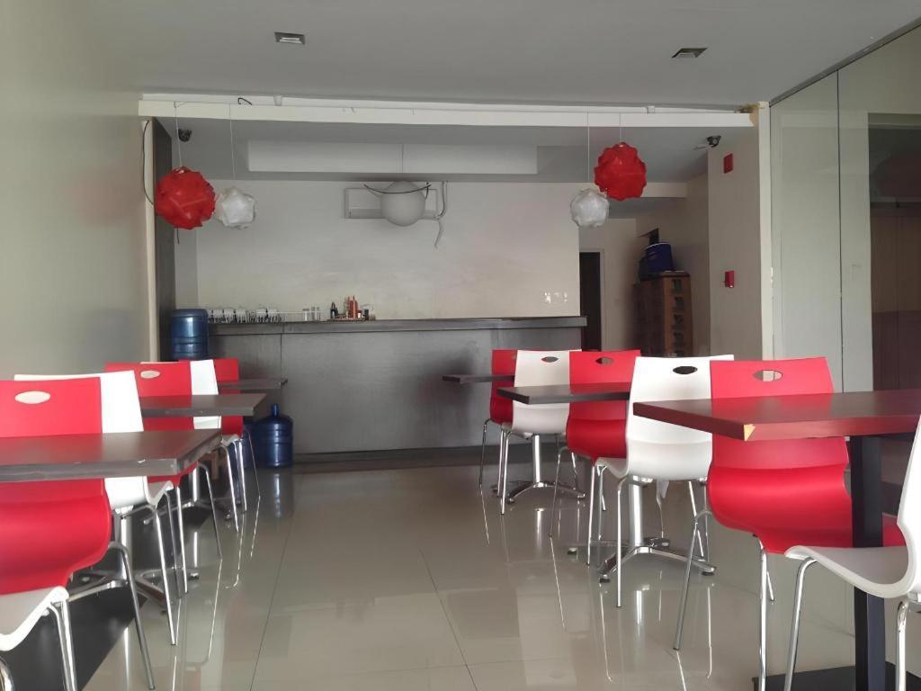 Cherry Midtown Hotel Olongapo Dış mekan fotoğraf