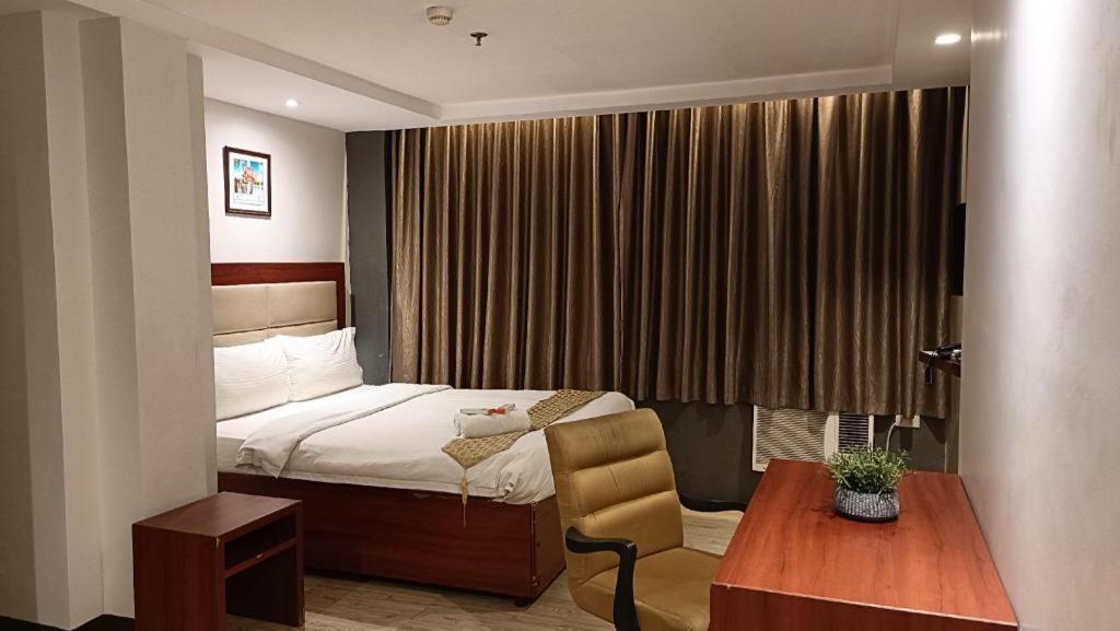 Cherry Midtown Hotel Olongapo Dış mekan fotoğraf