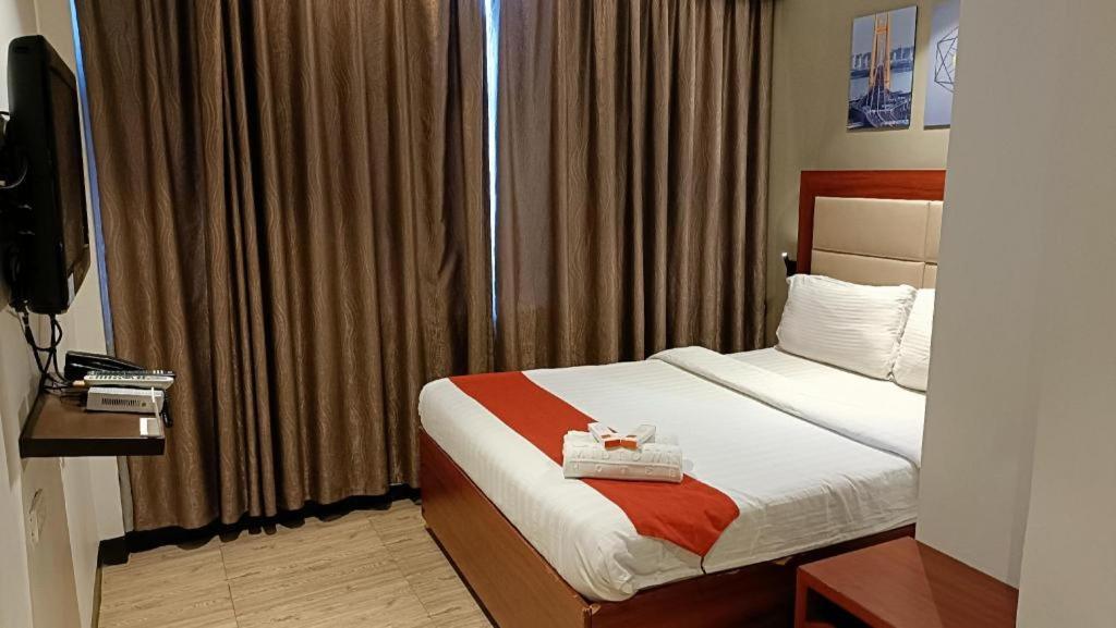 Cherry Midtown Hotel Olongapo Dış mekan fotoğraf