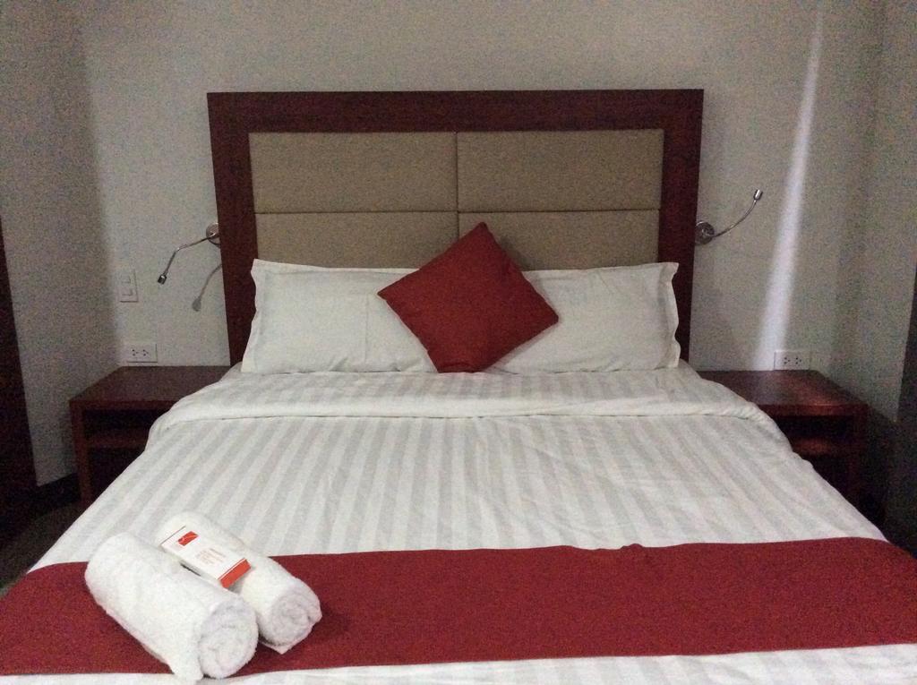 Cherry Midtown Hotel Olongapo Oda fotoğraf