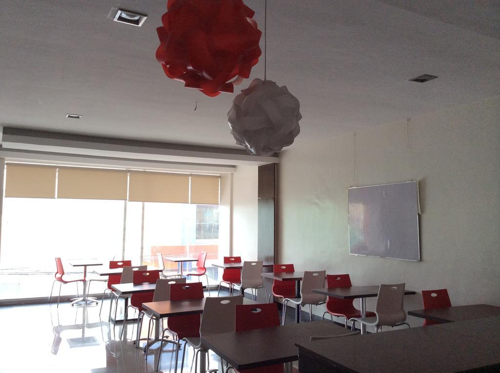 Cherry Midtown Hotel Olongapo Dış mekan fotoğraf