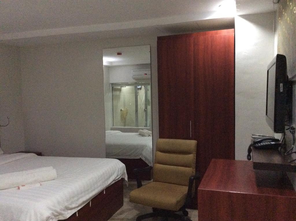 Cherry Midtown Hotel Olongapo Oda fotoğraf