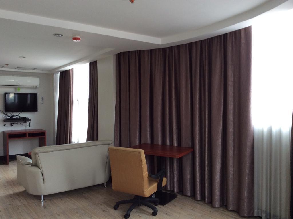 Cherry Midtown Hotel Olongapo Oda fotoğraf
